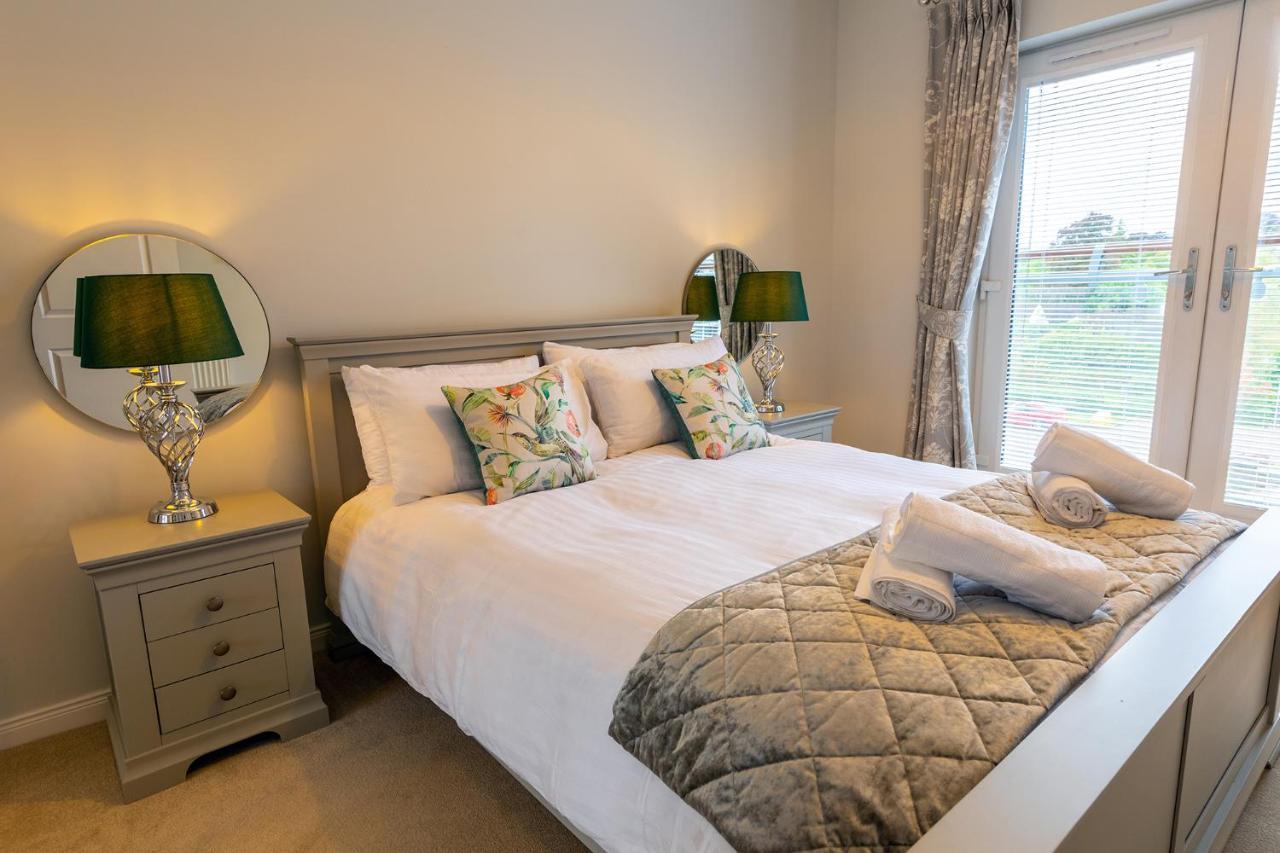 Hedgefield House - Serene Top Floor Flat Инвернесс Экстерьер фото