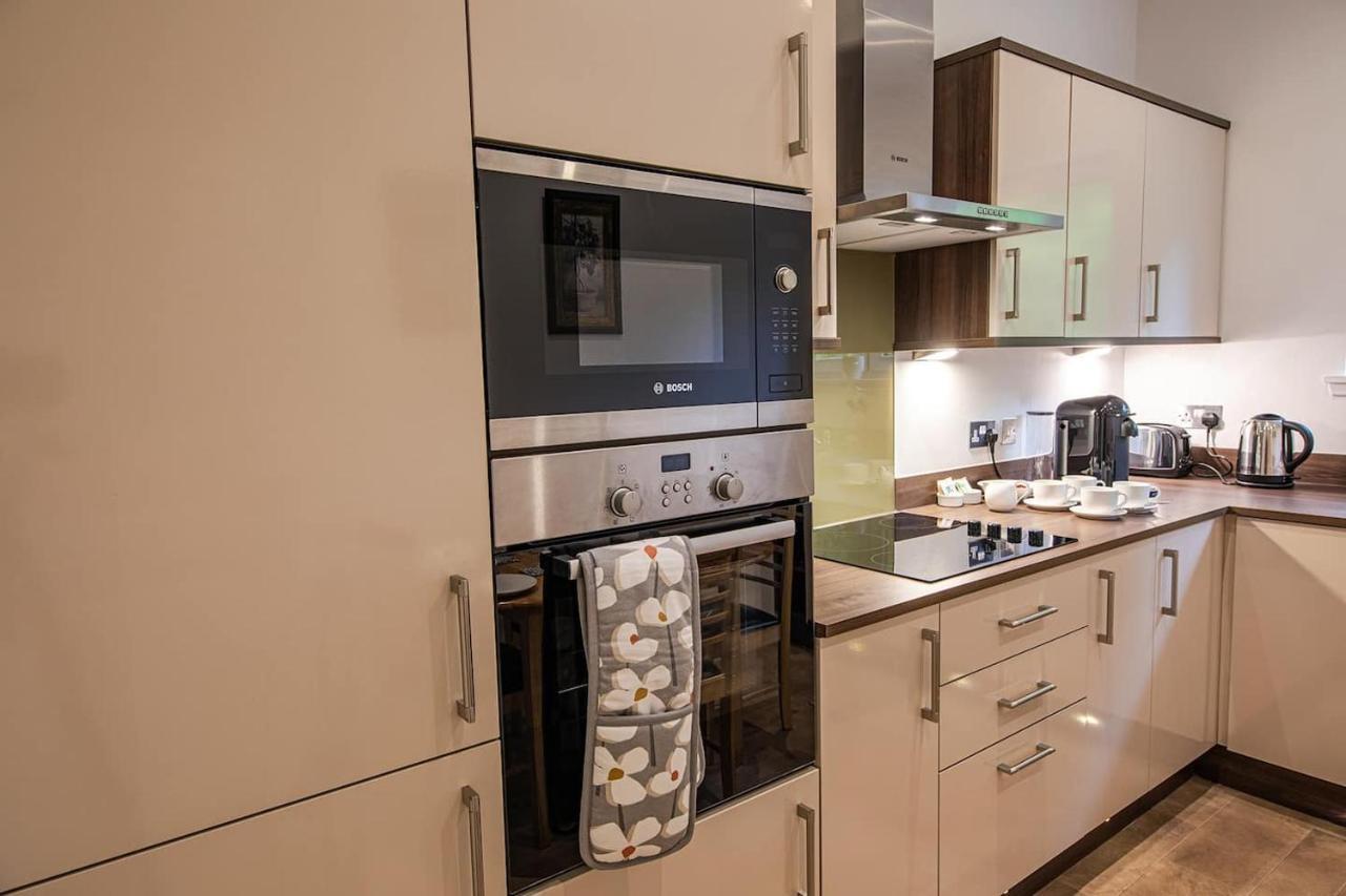 Hedgefield House - Serene Top Floor Flat Инвернесс Экстерьер фото